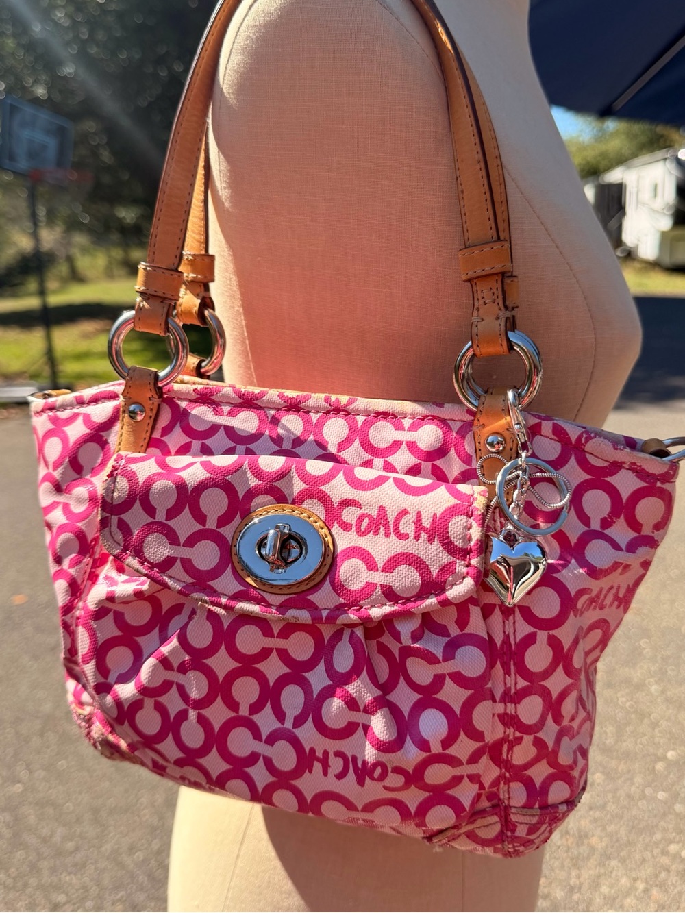 Coach Signature Mini Shoulder Bag in Pink 🩷✨🤍